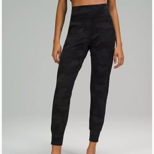 Lululemon Align Joggers, Size 8